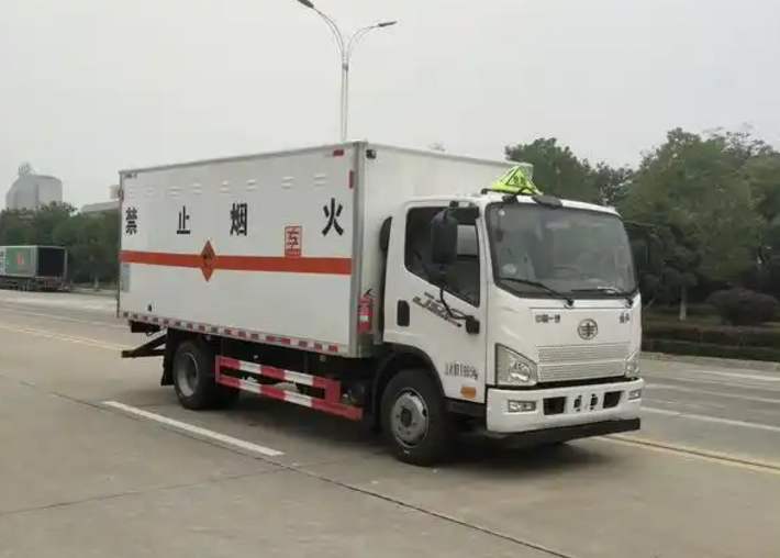 荣邦乡爆破器材运输车可以上高速吗？